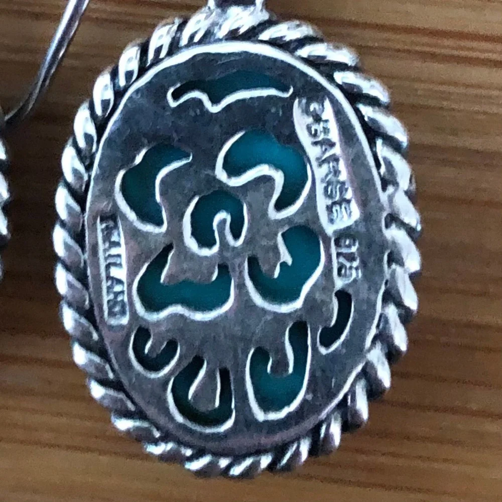 $62 2 Pair Designer Estate Earrings Sterling Silver - Picture 3 of 5